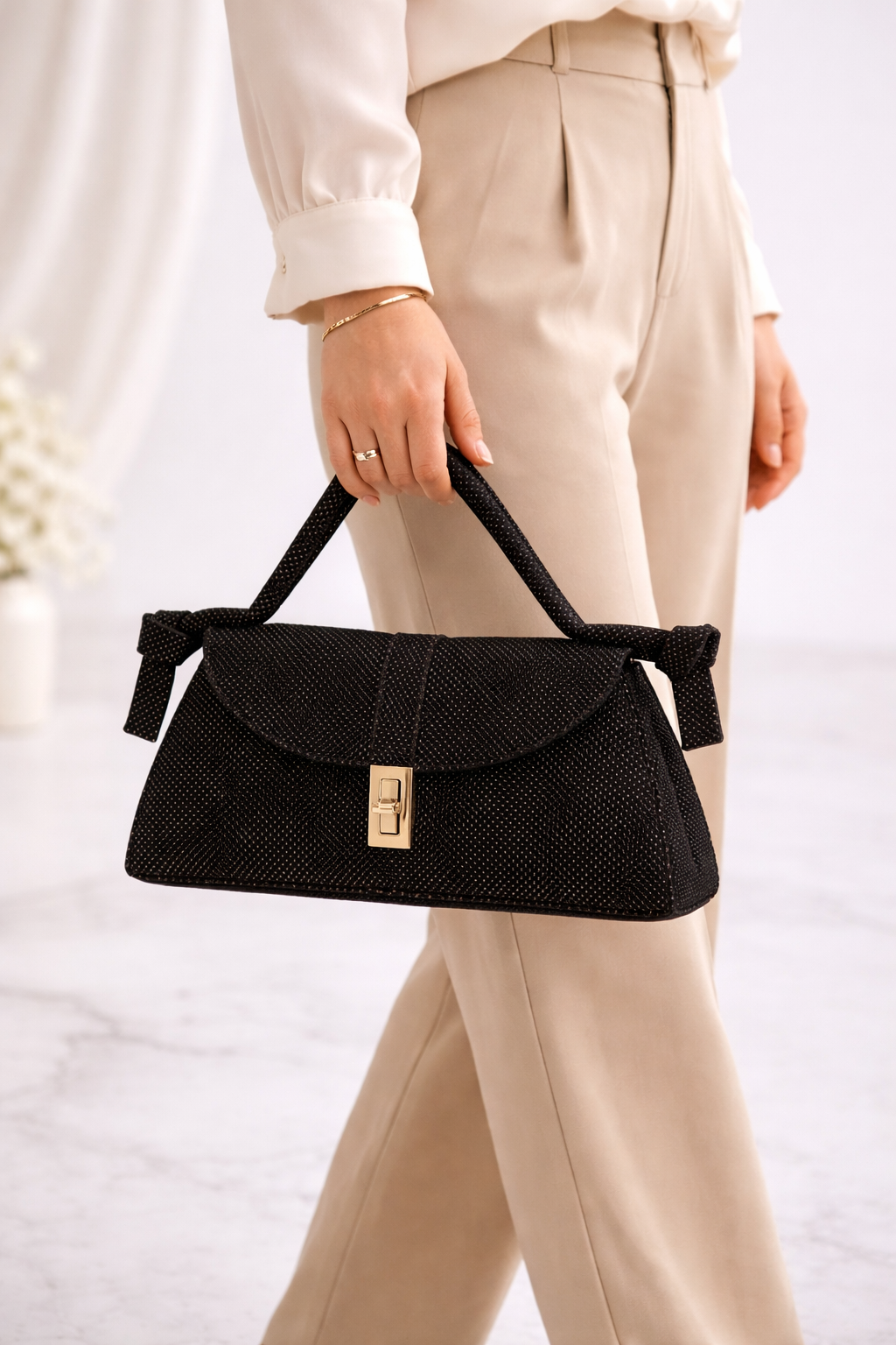 Ladies Suede Handbag – Elegant Zip Closure Soft Texture Everyday Shoulder Bag (Black)